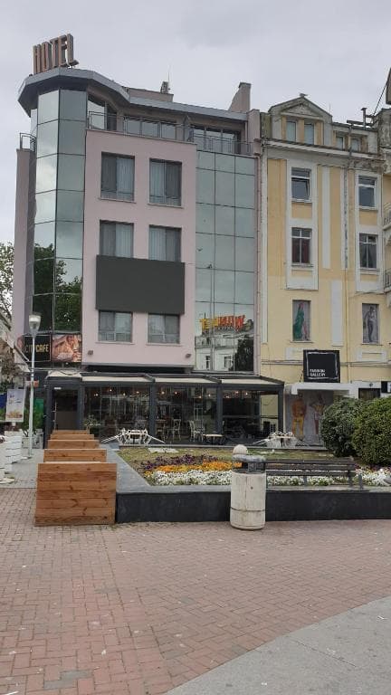 Хотел Опера Плаза
